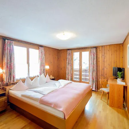 Sonne Hotel *